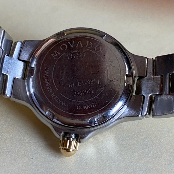 Vintage Movado 81-E1-831-3362921 Divers Quartz Ladies Divers Watch. Beautiful!! main image 4